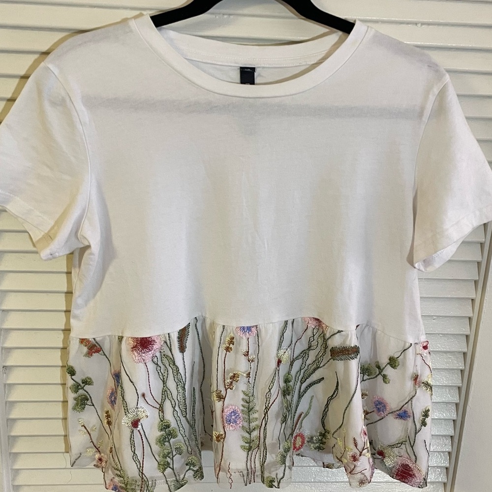 Design Lab by Lord & Taylor | White Floral Peplum Top Size: L